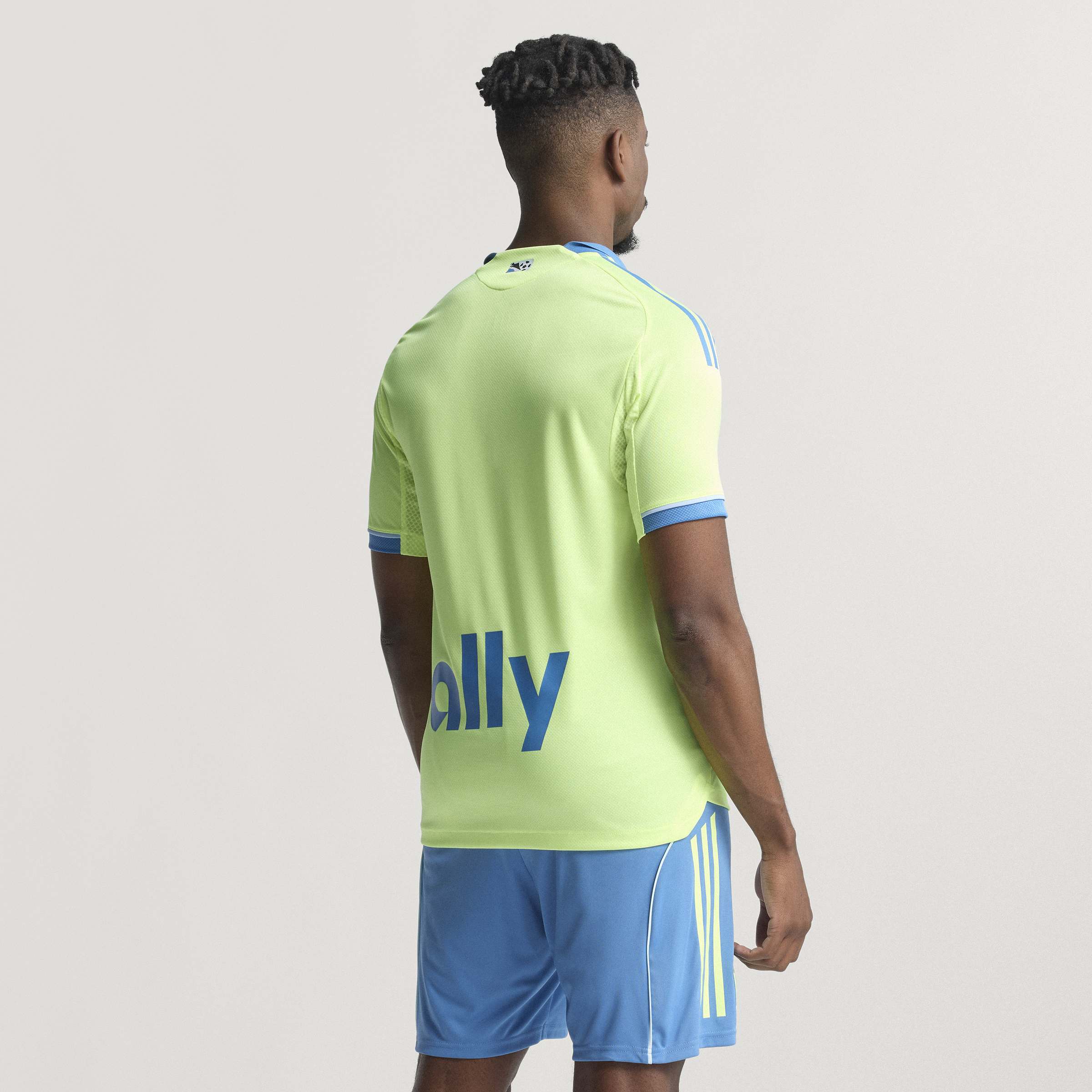 adidas Men's Charlotte FC Third Authentic Soccer Jersey 25/26 Yellow - Best Buy Soccer